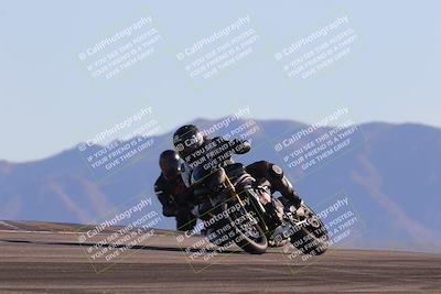 media/Nov-06-2023-Moto Forza (Mon) [[ce023d0744]]/3-Intermediate Group/Session 5 (Turn 9)/